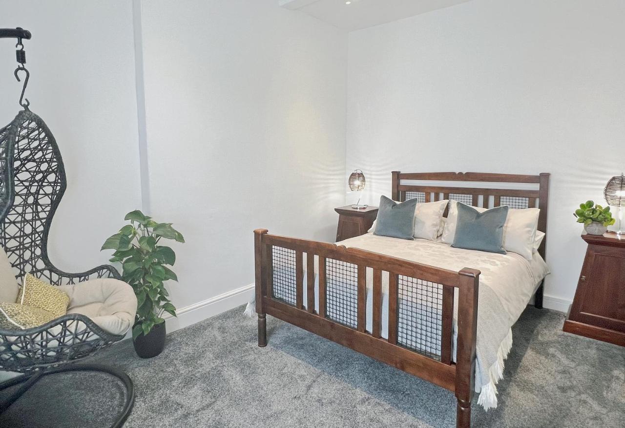 Perfectly Located City Centre Apartments Exeter Esterno foto